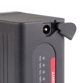 SWIT S-8D58 batéria typ Panasonic VW-VBD s indikáciou
