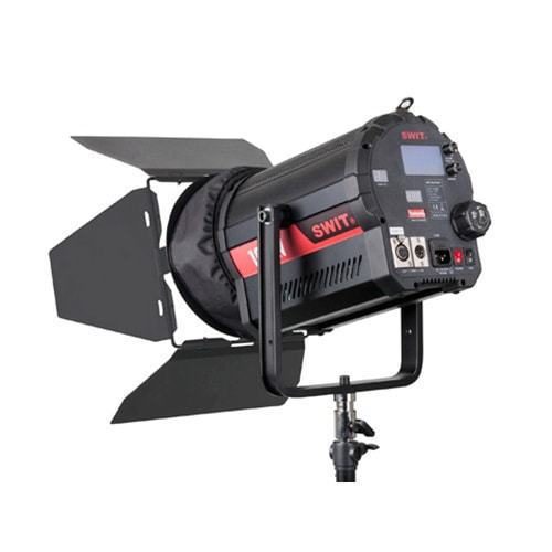 SWIT S-2320 160W fresnelový LED reflektor
