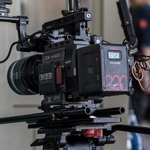 SWIT PB-S220S CINEMA V-Mount batéria so 4x D-TAP