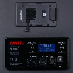 SWIT PL-E90D 3-kit so statívmi v transportnom kufri s DMX ovládaním.