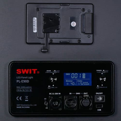 SWIT PL-E90D 3-kit so statívmi v transportnom kufri s DMX ovládaním.