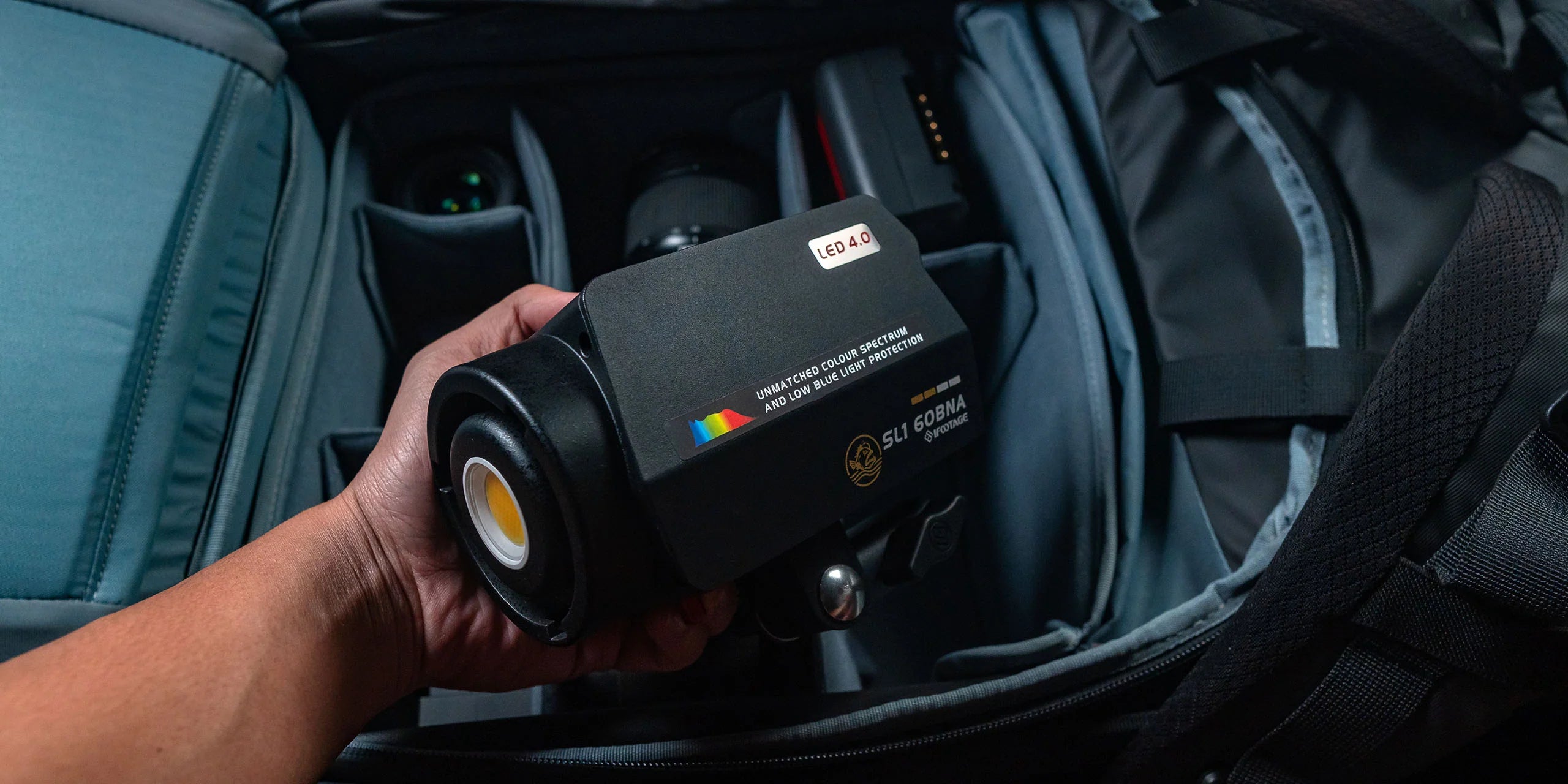 iFootage SL1 60DN Standard Angkerfish + reflektor, (daylight) adaptér a kábel iFootage SL1 60DN Standard Angkerfish + reflektor, (daylight) adaptér a kábel